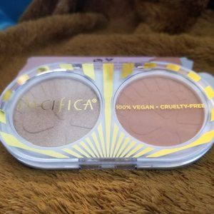 Pacifica, Glimmer Simmer-Highlighter & Blush Palette, Brand New